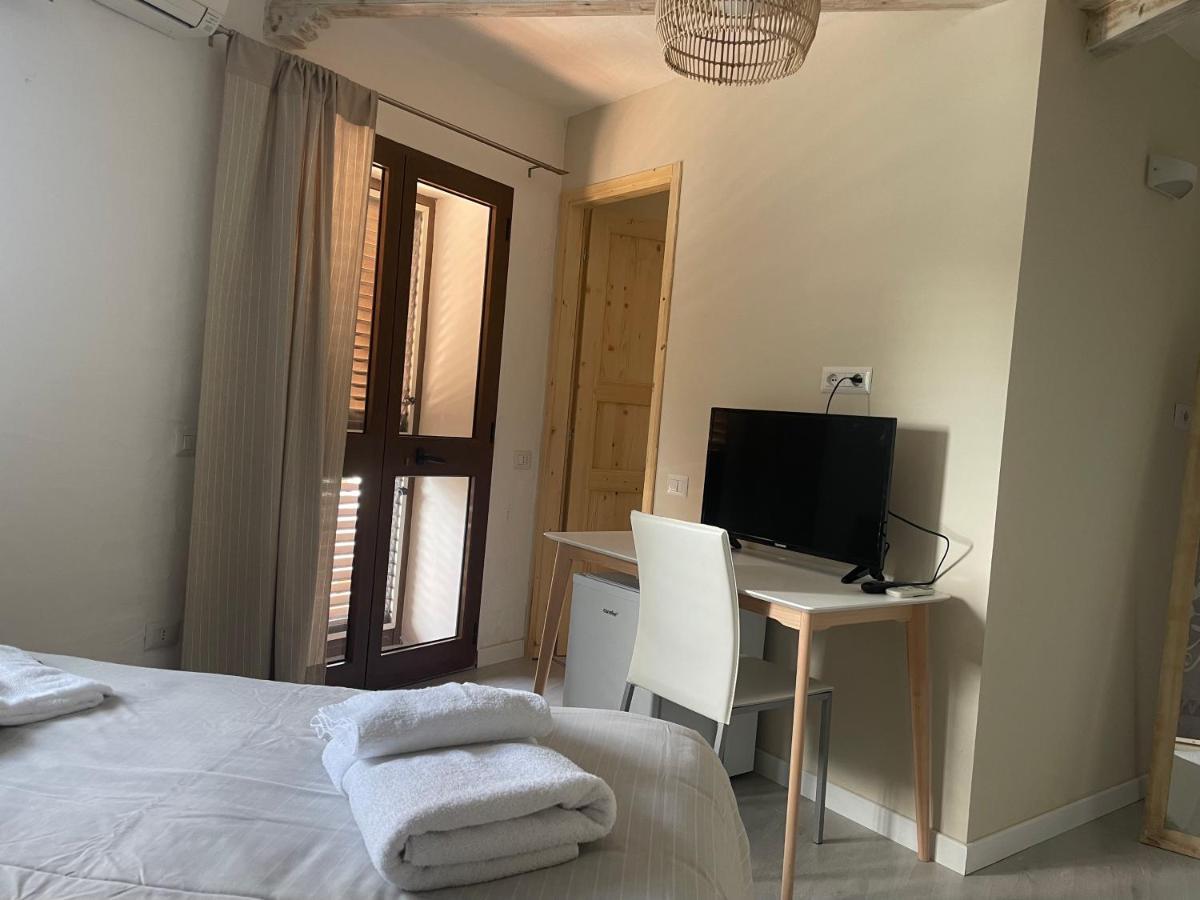 Bed and Breakfast Domus de Diana Olbia Exterior foto